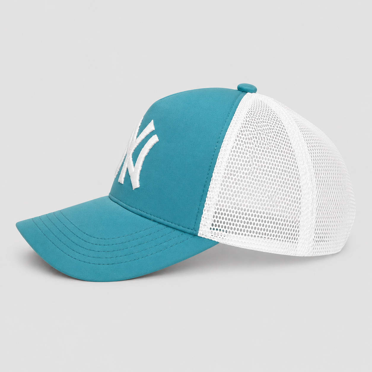 Pro Fit Snapback Trucker Hat Blue/white